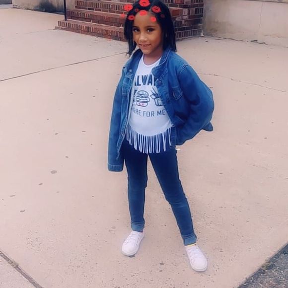 Meet your Posher, Kimberly - Picture 1 of 1